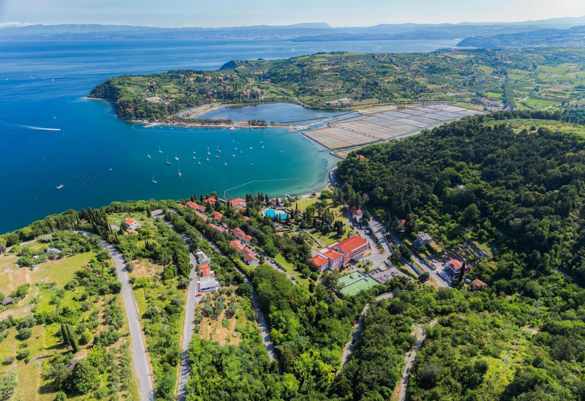 Sea View Apartment Renzzo سترونجان المظهر الخارجي الصورة